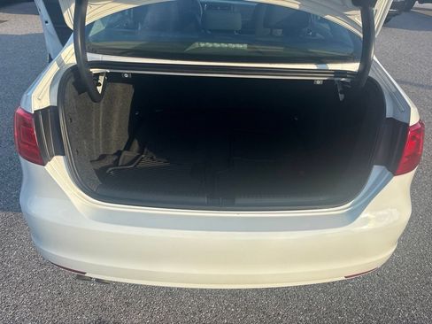 Used 2013 Volkswagen Jetta S FWD image 39