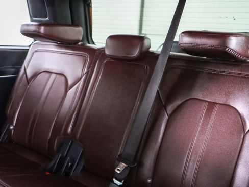 Used 2023 Ford Expedition Limited image 27