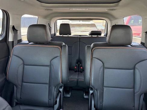 Used 2023 GMC Acadia AT4 w/ Technology Package AWD/4WD image 13