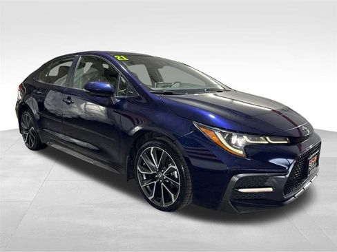 Used 2021 Toyota Corolla SE image 3