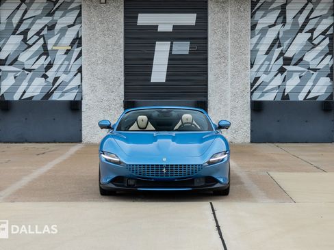 Used 2024 Ferrari Roma Spider RWD image 3