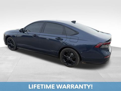 Used 2025 Honda Accord SE image 4