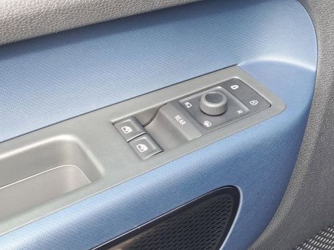 New 2025 Volkswagen ID. Buzz Pro S image 22