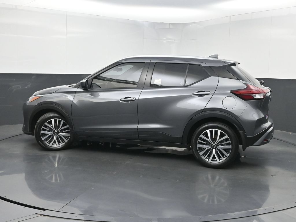 Used 2023 Nissan Kicks SV FWD image 38