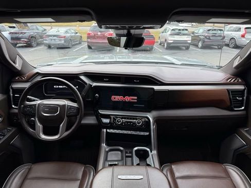 Used 2024 GMC Sierra 3500 Denali w/ Denali Reserve Package image 22