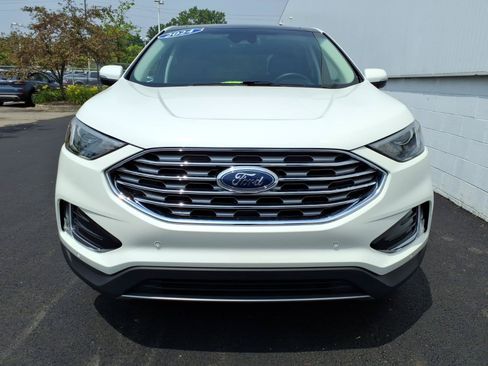 Certified 2024 Ford Edge Titanium AWD/4WD image 2