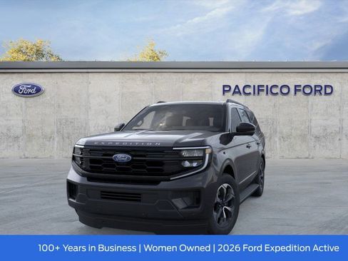 New 2026 Ford Expedition Active image 3