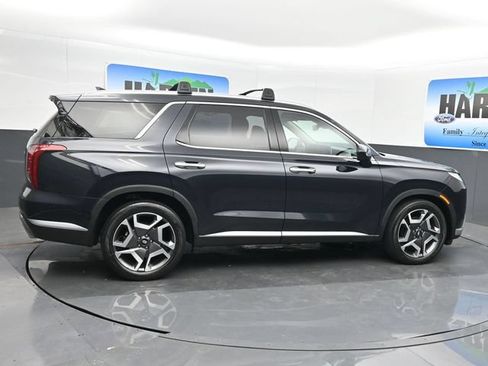 Used 2023 Hyundai Palisade Limited FWD image 6