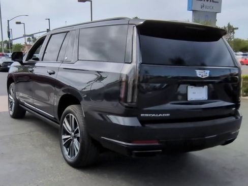 New 2025 Cadillac Escalade ESV Sport w/ LPO, Floor Liner Package AWD/4WD image 68