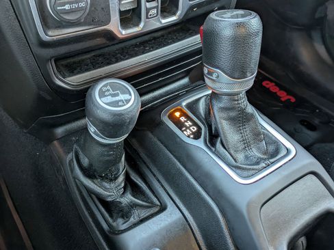 Used 2021 Jeep Wrangler Unlimited Sport w/ Sun And Sound Package image 22