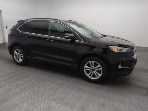 Used 2020 Ford Edge SEL image 11