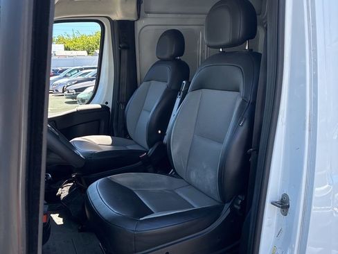 Used 2023 RAM ProMaster 2500 FWD image 5
