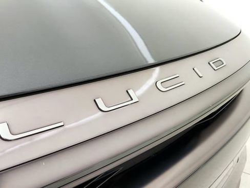 Used 2024 Lucid Air Touring AWD/4WD image 31