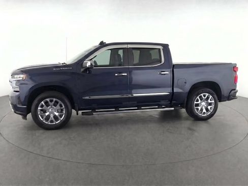 Used 2022 Chevrolet Silverado 1500 RST w/ LPO, Blackout Package RWD image 4