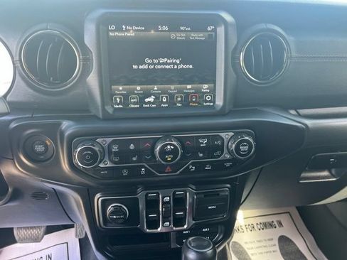 Used 2021 Jeep Wrangler Unlimited Sahara AWD/4WD image 20