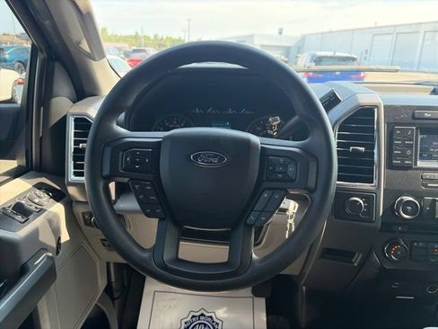 Used 2016 Ford F150 XLT AWD/4WD image 15