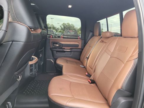 Used 2022 RAM 3500 Limited AWD/4WD image 13