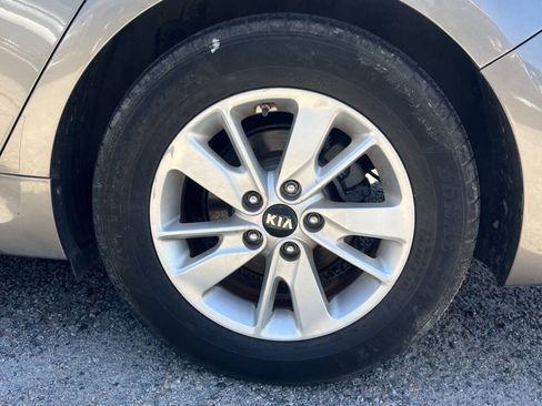 Used 2016 Kia Optima LX FWD image 16