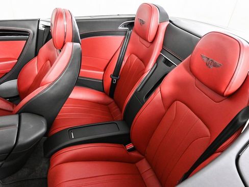 Used 2021 Bentley Continental GT image 26