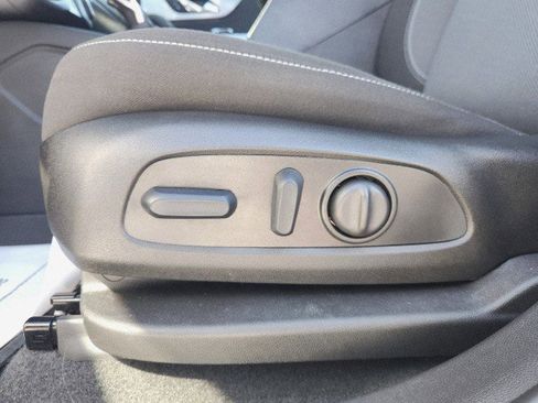 Used 2024 Chevrolet Blazer LT w/ Convenience Package image 32