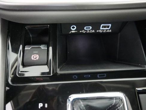 Certified 2025 Subaru Outback Onyx Edition XT image 29