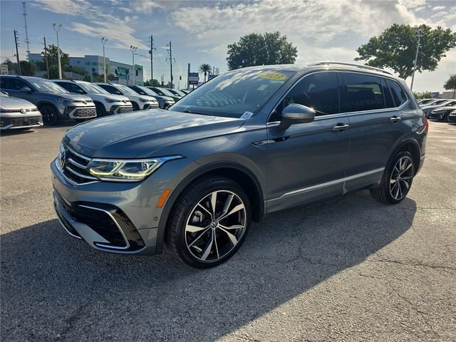 Used 2023 Volkswagen Tiguan SEL R-Line AWD/4WD image 7