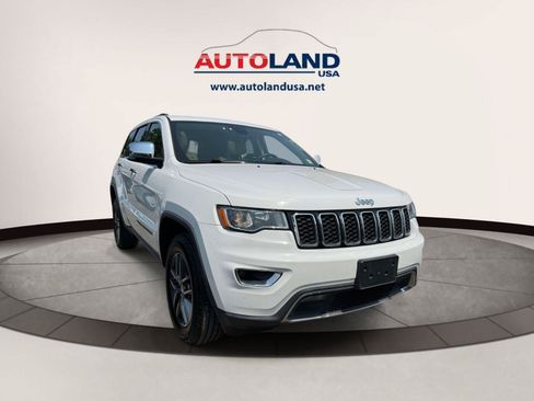 Used 2017 Jeep Grand Cherokee Limited AWD/4WD image 2