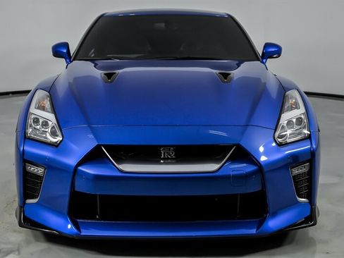 Used 2020 Nissan GT-R Premium AWD/4WD image 5