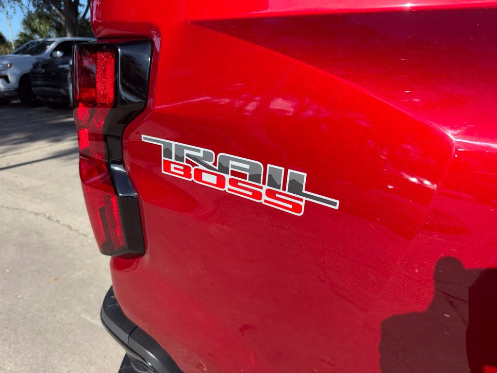 Used 2023 Chevrolet Colorado Trail Boss AWD/4WD image 16