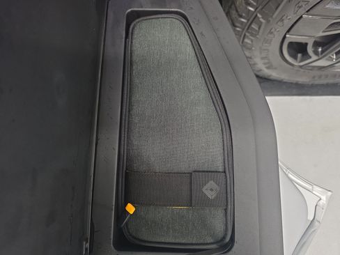 Used 2024 Rivian R1T Adventure AWD/4WD image 32