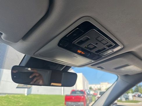 Used 2024 Toyota Grand Highlander FWD image 17