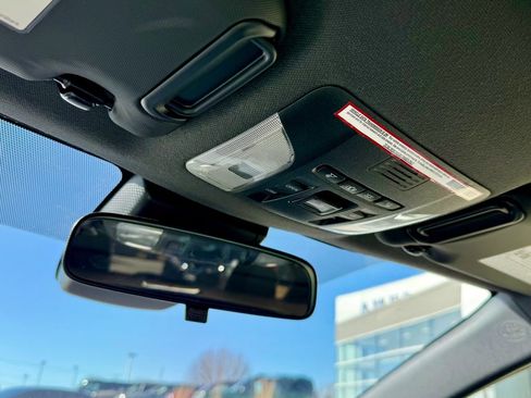 Used 2020 Toyota Corolla XSE image 24