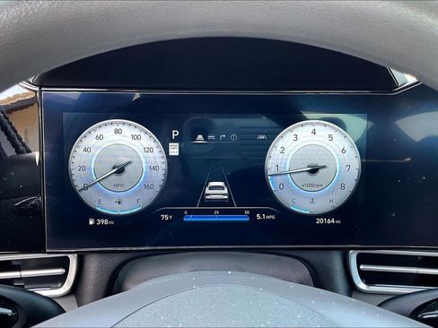 Used 2024 Hyundai Elantra SEL FWD image 13