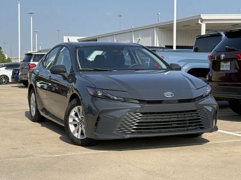 Used 2025 Toyota Camry LE FWD image 2