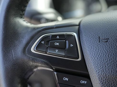 Used 2017 Ford Focus SE FWD image 44