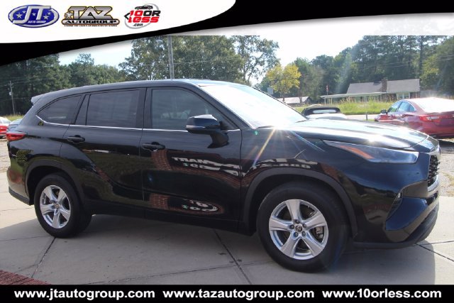 Used 2021 Toyota Highlander LE FWD image 8