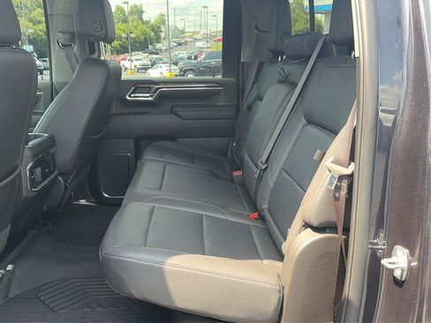 Used 2024 Chevrolet Silverado 2500 LTZ w/ LTZ Convenience Package AWD/4WD image 15