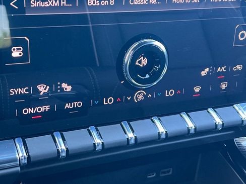 New 2026 GMC Yukon Elevation AWD/4WD image 19