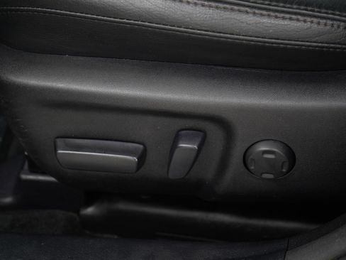Used 2013 Toyota Avalon XLE Touring FWD image 21