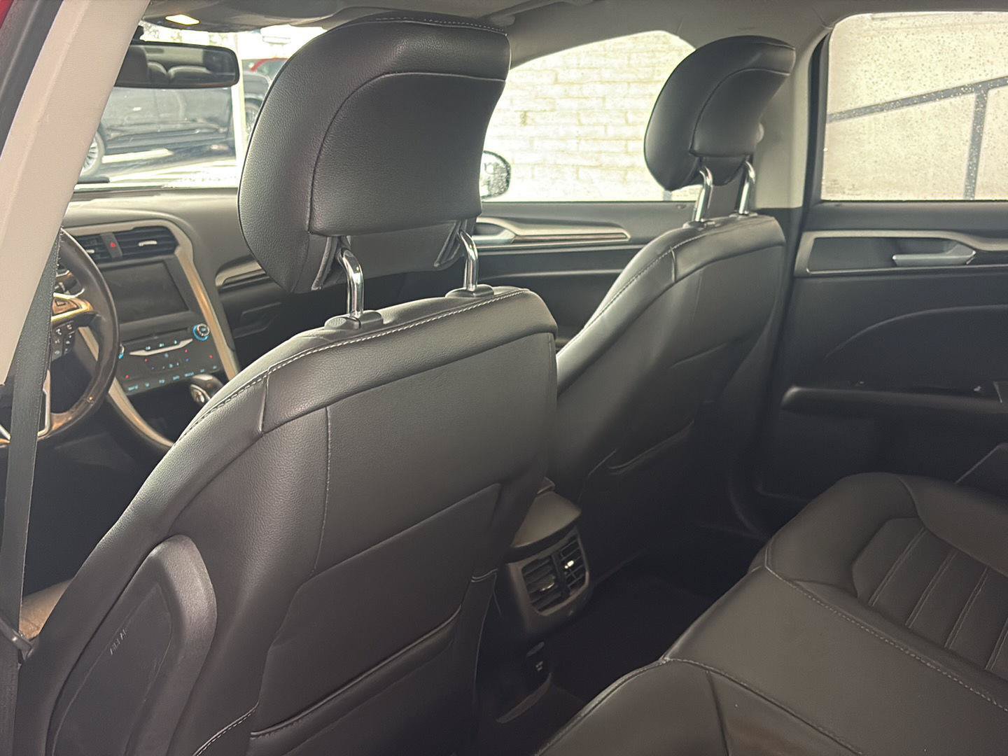 Used 2014 Ford Fusion SE w/ Equipment Group 502A FWD image 17
