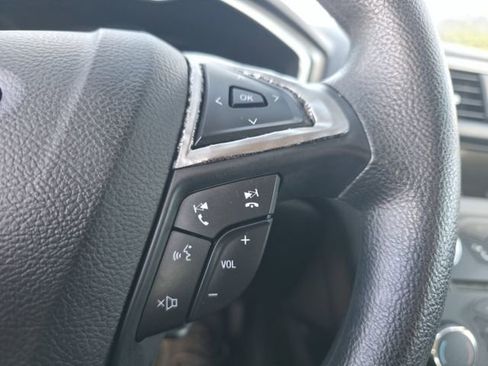 Used 2018 Ford Fusion S image 15