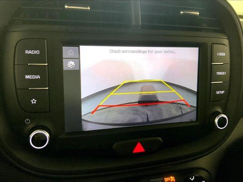 Certified 2025 Kia Soul LX image 21