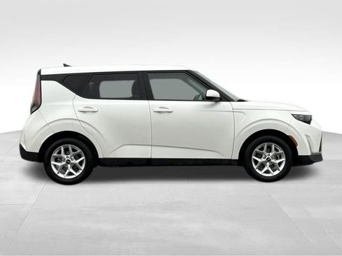 Used 2023 Kia Soul LX w/ Option Group 015 image 8