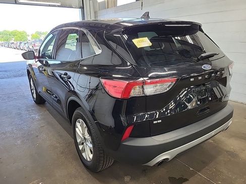 Used 2021 Ford Escape SE w/ Convenience Package AWD/4WD image 4
