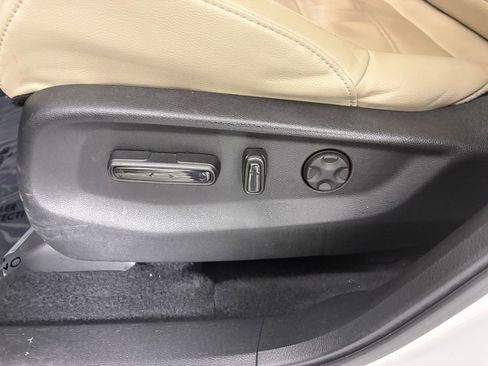 Used 2022 Honda CR-V EX-L image 16