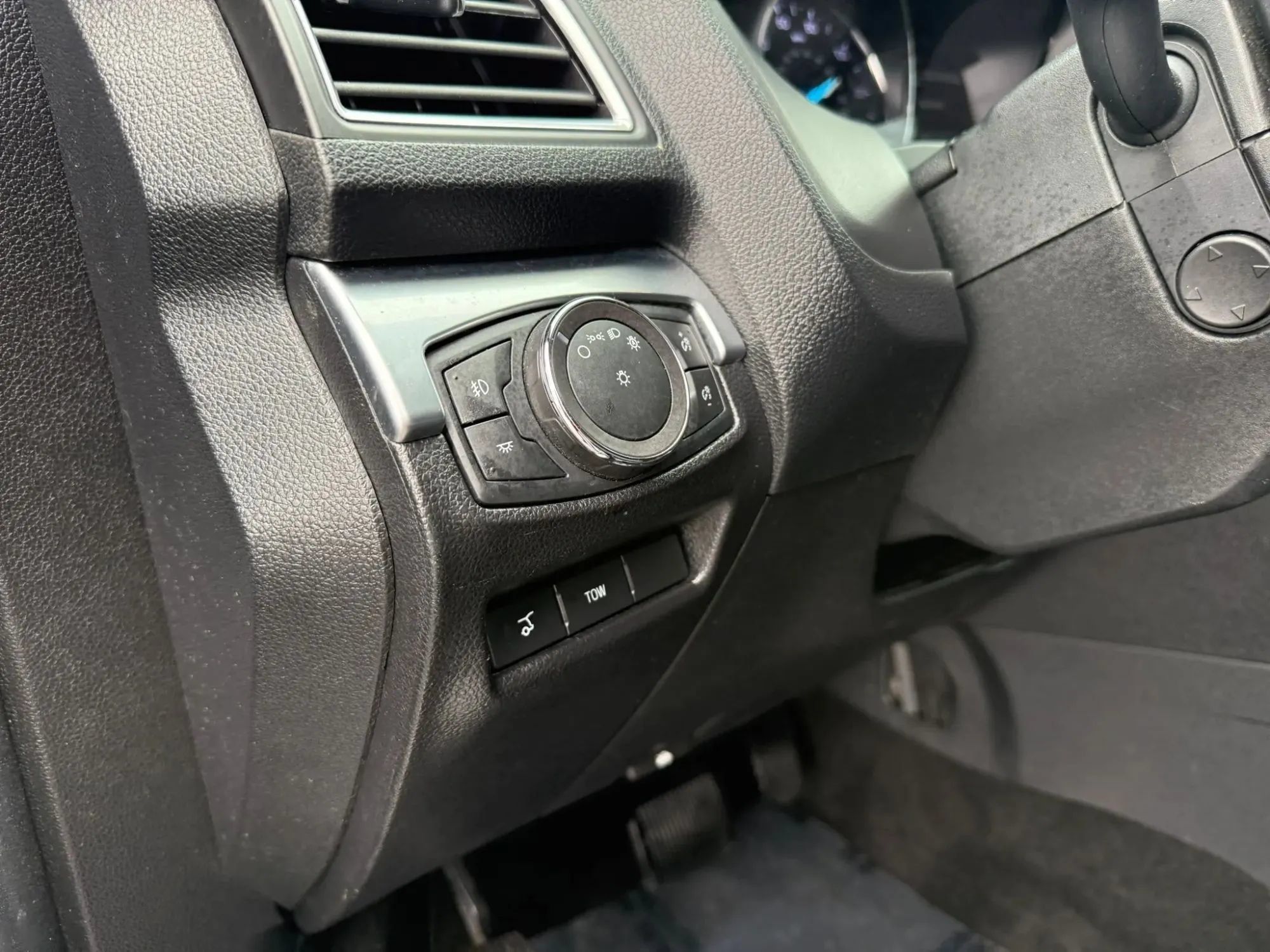 Used 2019 Ford Explorer Sport w/ Equipment Group 401A AWD/4WD image 15
