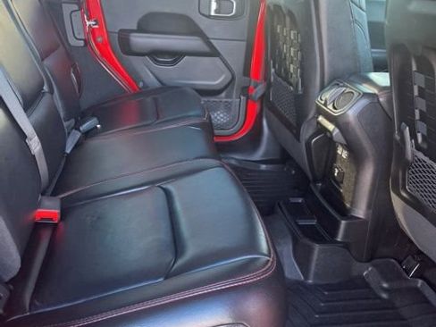 Used 2021 Jeep Wrangler Unlimited Rubicon image 9
