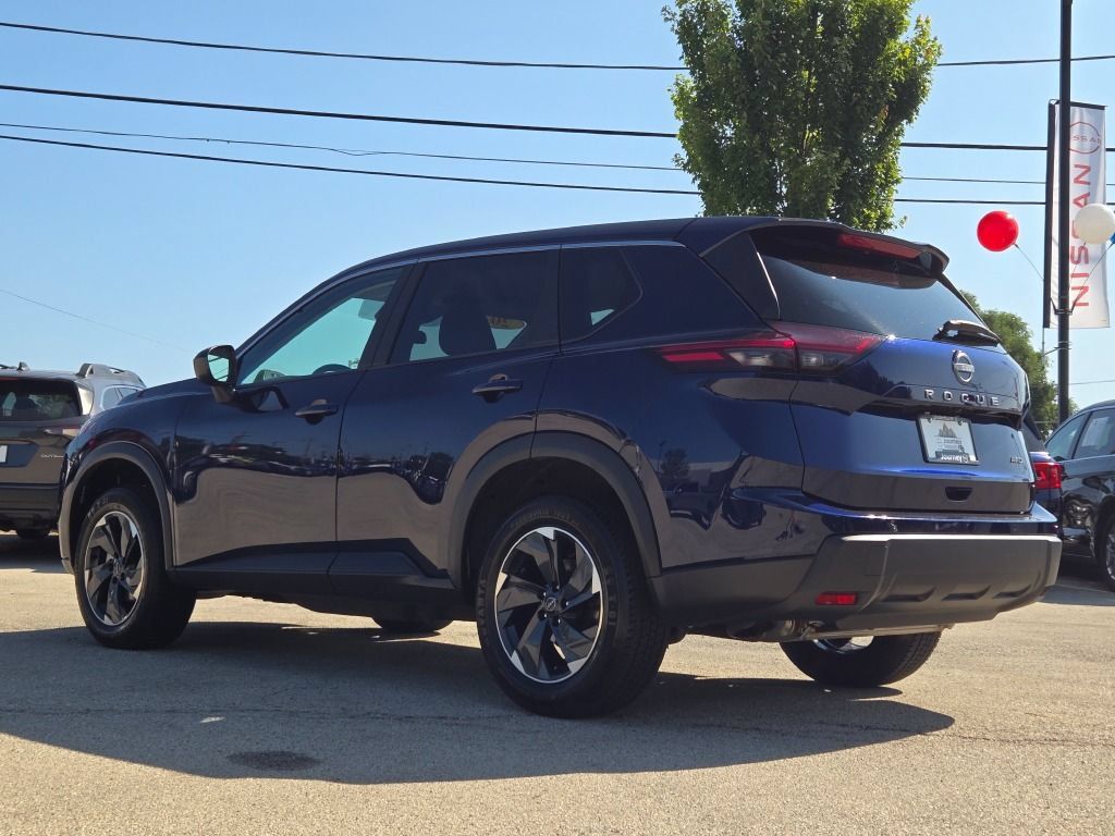 Used 2025 Nissan Rogue SV AWD/4WD image 18