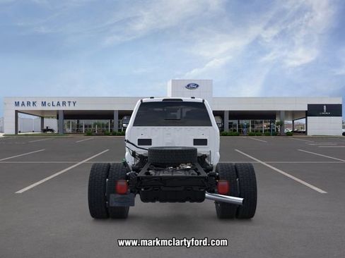New 2026 Ford F550 4x4 Crew Cab image 5