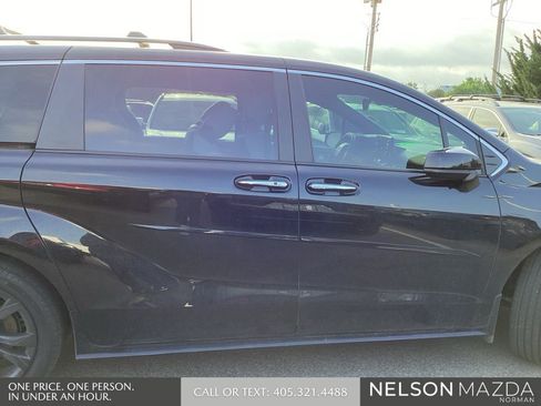 Used 2024 Toyota Sienna XSE image 5